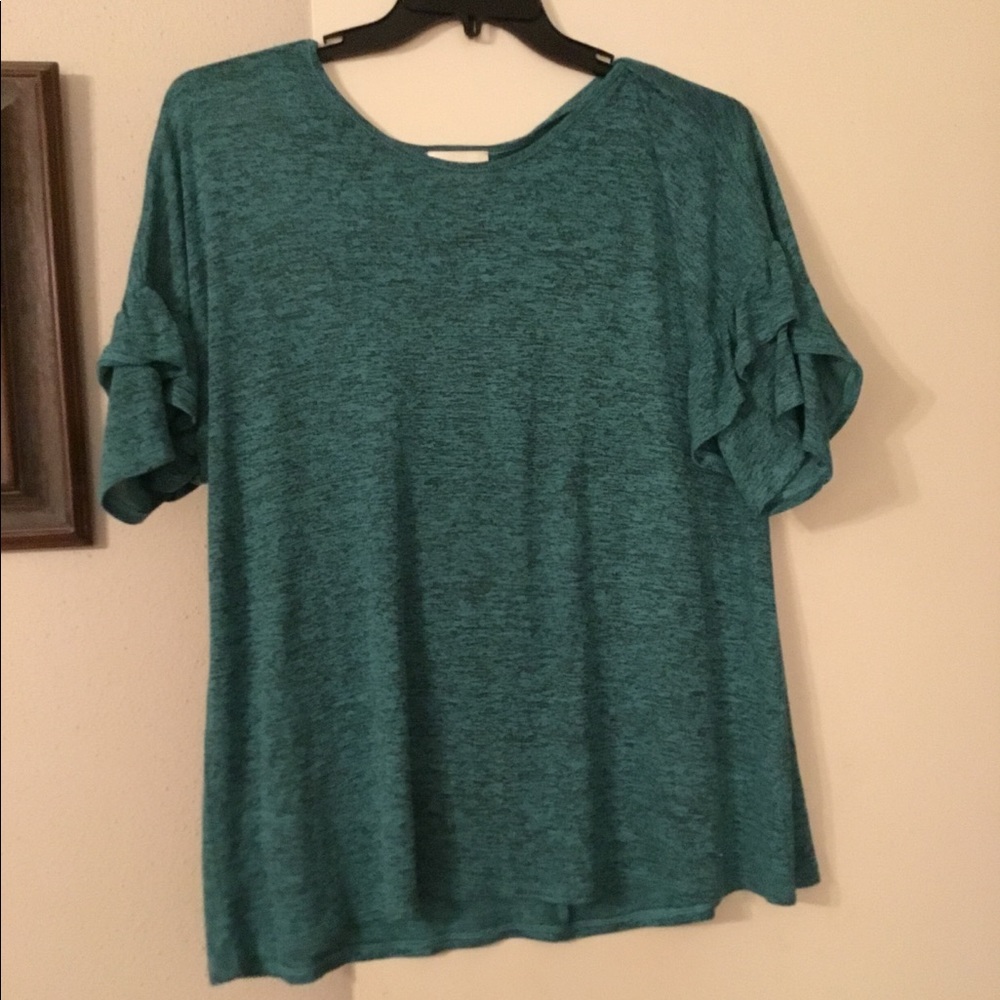 Teal heathered shirt with cute ruffled sleeves